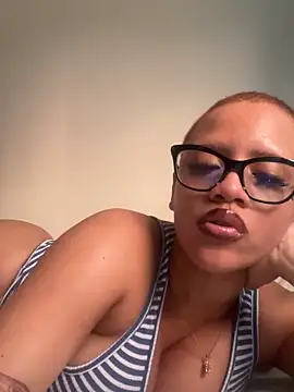 Charlotee  online show from 01-05-25, 12:42