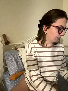 Snapshot of BeatriceTender chatting on 12-02-25, 07:53 BeatriceTender online show from 12-02-25, 07:53