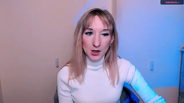 Snapshot of AmandaSell chatting on 04-19-26, 07:40 AmandaSell online show from 04-19-26, 07:40