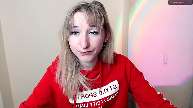 Snapshot of AmandaSell chatting on 04-25-26, 06:49 AmandaSell online show from 04-25-26, 06:49