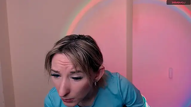 Snapshot of AmandaSell chatting on 05-03-26, 07:36 AmandaSell online show from 05-03-26, 07:36