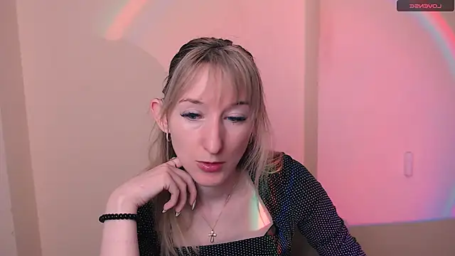 Snapshot of AmandaSell chatting on 05-05-26, 06:21 AmandaSell online show from 05-05-26, 06:21