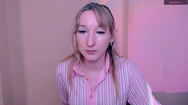 Snapshot of AmandaSell chatting on 06-12-26, 06:56 AmandaSell online show from 06-12-26, 06:56