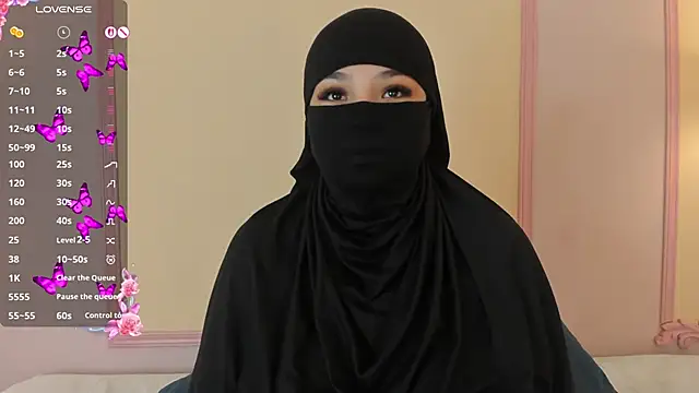 Snapshot of nashi_ra chatting on 04-29-26, 11:25 nashi ra online show from 04-29-26, 11:25
