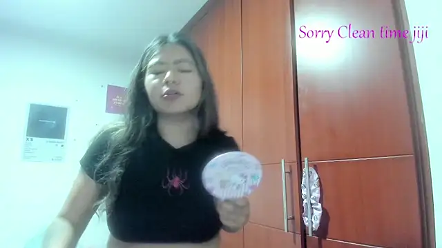 StephaniFox online show from 12-23-25, 03:48