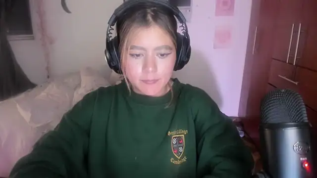 StephaniFox online show from 03-09-26, 05:11