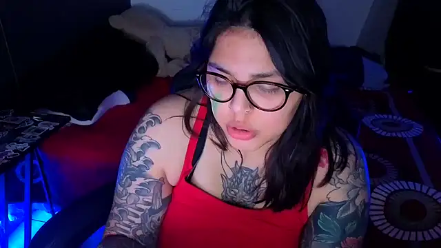 Snapshot of miacanela_xo chatting on 06-25-26, 02:11 miacanela xo online show from 06-25-26, 02:11