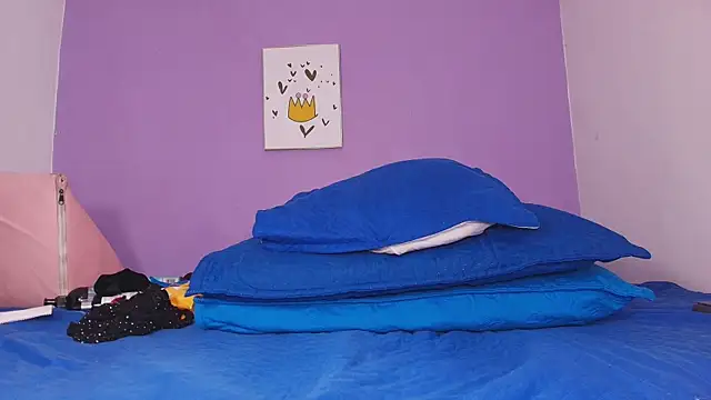 vale ross  online show from 02-21-25, 03:12