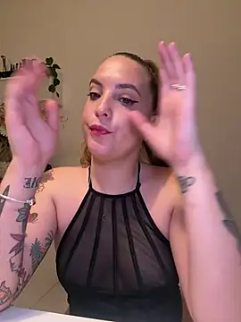 Snapshot of LiliMorganxxx chatting on 06-25-26, 09:30 LiliMorganxxx online show from 06-25-26, 09:30