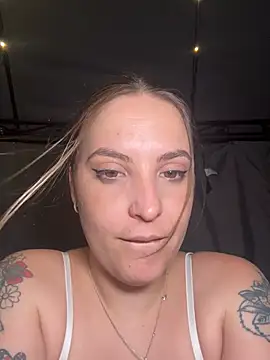 Snapshot of LiliMorganxxx chatting on 07-13-26, 08:44 LiliMorganxxx online show from 07-13-26, 08:44