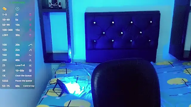 kinverly sexyx online show from 04-10-26, 04:17