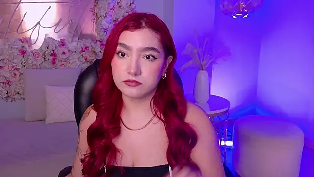 ViolettCastel online show from 11-20-25, 07:13