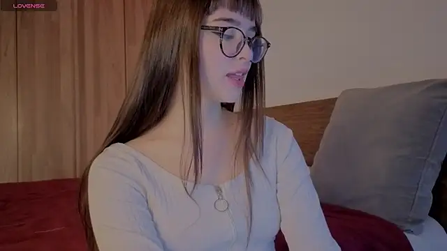 Snapshot of Roxxy_mora chatting on 05-28-26, 09:23 Roxxy mora online show from 05-28-26, 09:23