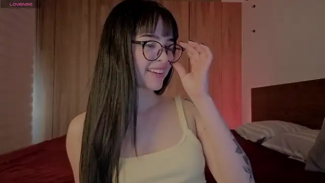 Roxxy mora online show from 06-17-26, 10:21
