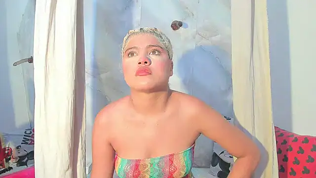 sofiacastillo01 online show from 06-29-26, 01:33
