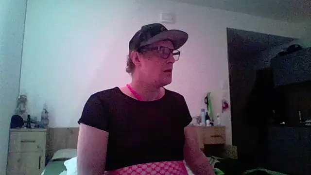 Bigthroaterboy online show from 04-15-26, 12:12