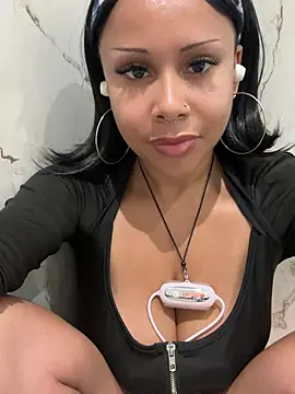 HaileyDiana online show from 05-19-26, 11:49