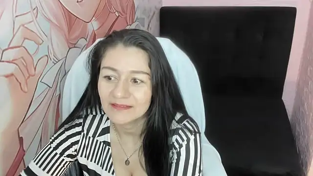 Snapshot of AllysonMilf69 chatting on 10-14-25, 02:07 AllysonMilf69 online show from 10-14-25, 02:07