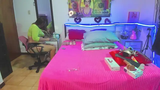 karenmilf 4 online show from 12-11-24, 03:02