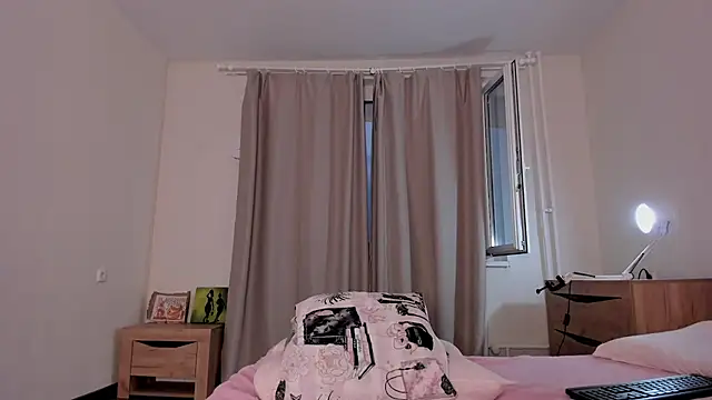 Snapshot of kate_doroty chatting on 12-09-24, 01:13 kate doroty online show from 12-09-24, 01:13