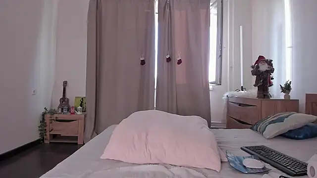 Snapshot of kate_doroty chatting on 02-07-25, 01:01 kate doroty online show from 02-07-25, 01:01