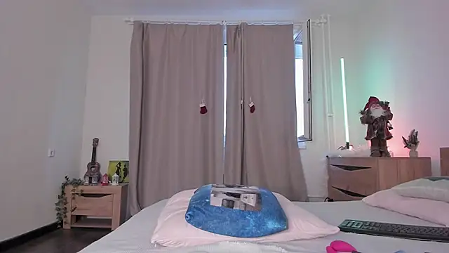 Snapshot of kate_doroty chatting on 02-08-25, 10:18 kate doroty online show from 02-08-25, 10:18