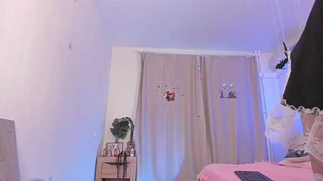 Snapshot of kate_doroty chatting on 10-25-25, 01:07 kate doroty online show from 10-25-25, 01:07