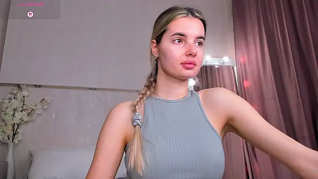 Erika Carpenter online show from 04-08-26, 12:10