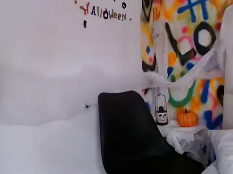 Liana Bernocchi online show from 09-27-25, 06:57