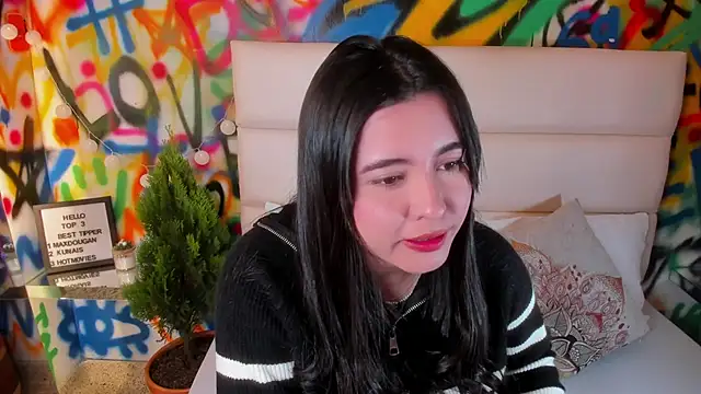 Liana Bernocchi online show from 11-14-25, 09:02