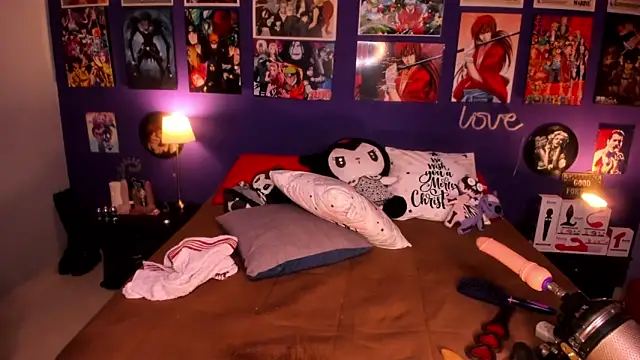 Snapshot of anne_cross chatting on 12-16-24, 02:15 anne cross online show from 12-16-24, 02:15