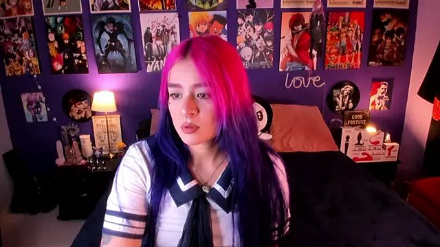 Snapshot of anne_cross chatting on 10-17-25, 12:01 anne cross online show from 10-17-25, 12:01