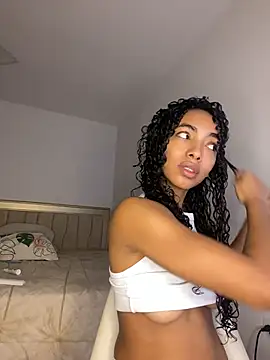 Snapshot of nicoleebony1 chatting on 06-26-26, 04:00 nicoleebony1 online show from 06-26-26, 04:00