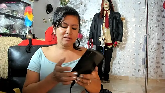Snapshot of Erlinda-engel chatting on 05-23-26, 12:31 Erlinda-engel online show from 05-23-26, 12:31