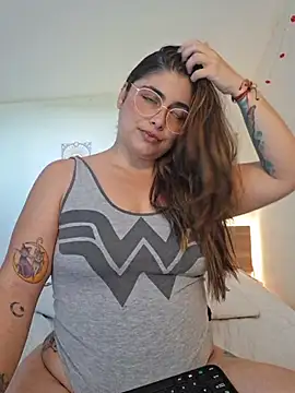 Juliietha servas online show from 10-13-25, 09:48