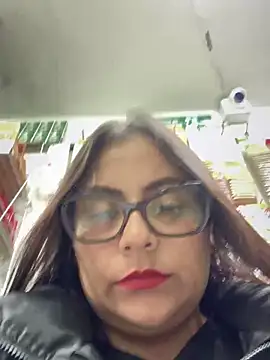 Snapshot of Sol_biglips chatting on 12-31-24, 10:56 Sol biglips online show from 12-31-24, 10:56