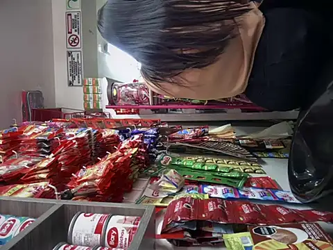 Snapshot of Sol_biglips chatting on 01-14-25, 09:30 Sol biglips online show from 01-14-25, 09:30