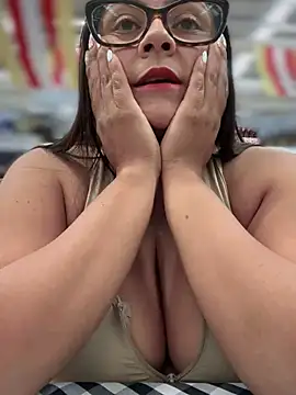 Snapshot of Sol_biglips chatting on 02-12-25, 01:59 Sol biglips online show from 02-12-25, 01:59