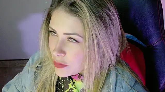 Natalia Montoya online show from 11-12-25, 12:33