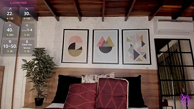 LunaRuso online show from 09-16-25, 07:59