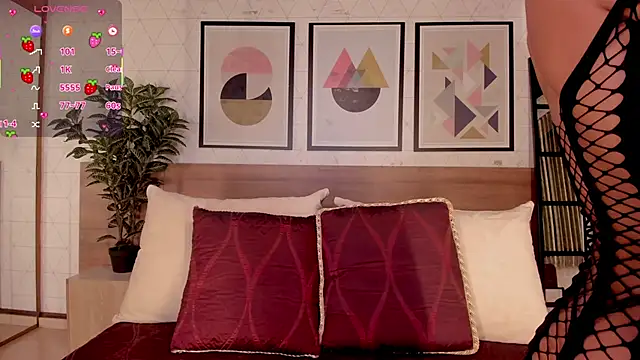 LunaRuso online show from 01-07-26, 08:11