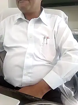 Snapshot of Hot-man39 chatting on 12-02-24, 06:09 Hot-man39 online show from 12-02-24, 06:09