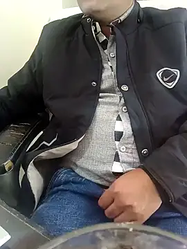 Snapshot of Hot-man39 chatting on 12-06-24, 07:32 Hot-man39 online show from 12-06-24, 07:32