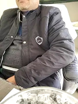 Snapshot of Hot-man39 chatting on 12-31-24, 10:37 Hot-man39 online show from 12-31-24, 10:37