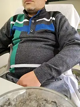 Snapshot of Hot-man39 chatting on 01-05-25, 08:32 Hot-man39 online show from 01-05-25, 08:32