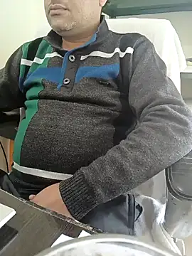 Snapshot of Hot-man39 chatting on 01-19-25, 09:33 Hot-man39 online show from 01-19-25, 09:33