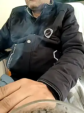 Snapshot of Hot-man39 chatting on 02-02-25, 04:26 Hot-man39 online show from 02-02-25, 04:26