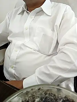 Snapshot of Hot-man39 chatting on 02-05-25, 08:32 Hot-man39 online show from 02-05-25, 08:32