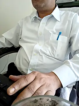 Snapshot of Hot-man39 chatting on 02-19-25, 08:33 Hot-man39 online show from 02-19-25, 08:33