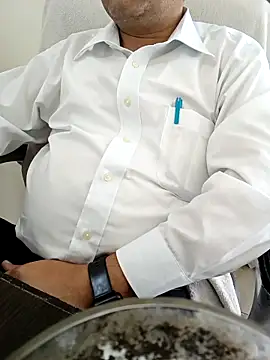 Snapshot of Hot-man39 chatting on 03-11-25, 06:00 Hot-man39 online show from 03-11-25, 06:00